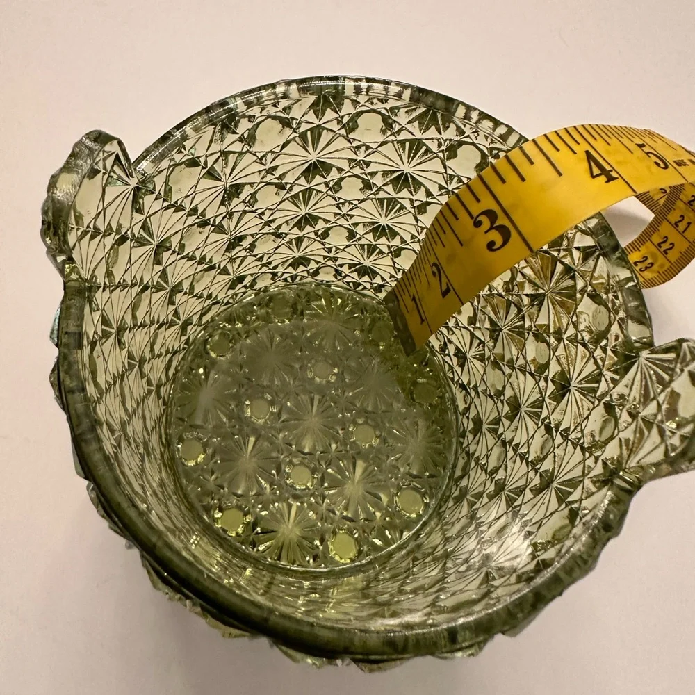 Elegant Green Patterned Glass Jar with Lid - Picture 7 of 9